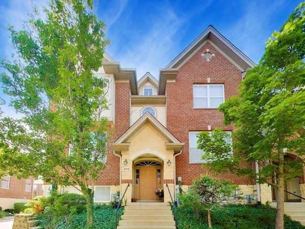 213 River Front Drive , Unit 213, Mount Prospect, IL 60056