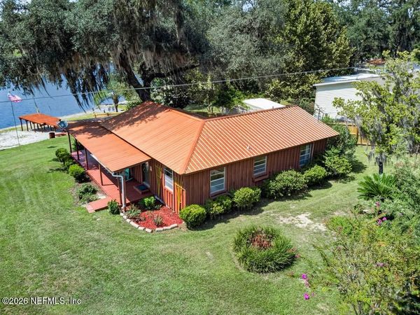 172 SILVER LAKE Drive, Interlachen, FL 32148