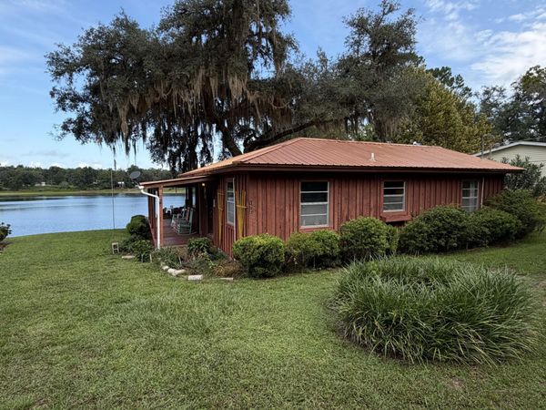 172 SILVER LAKE Drive, Interlachen, FL 32148