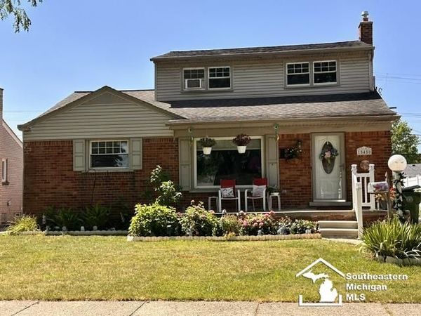 15450 churchill Street, Southgate, MI 48195