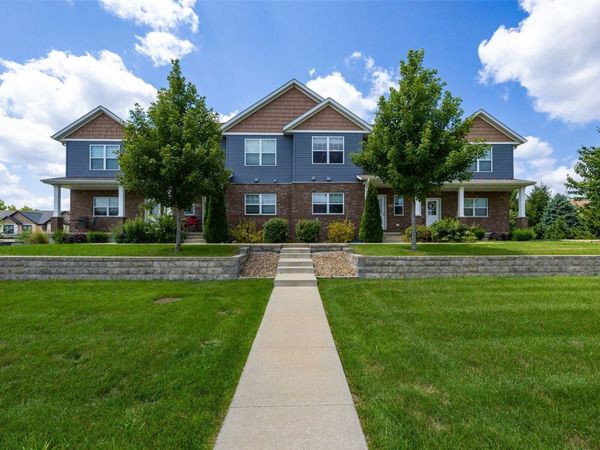 1110 Ivy Lane , North Liberty, IA 52317