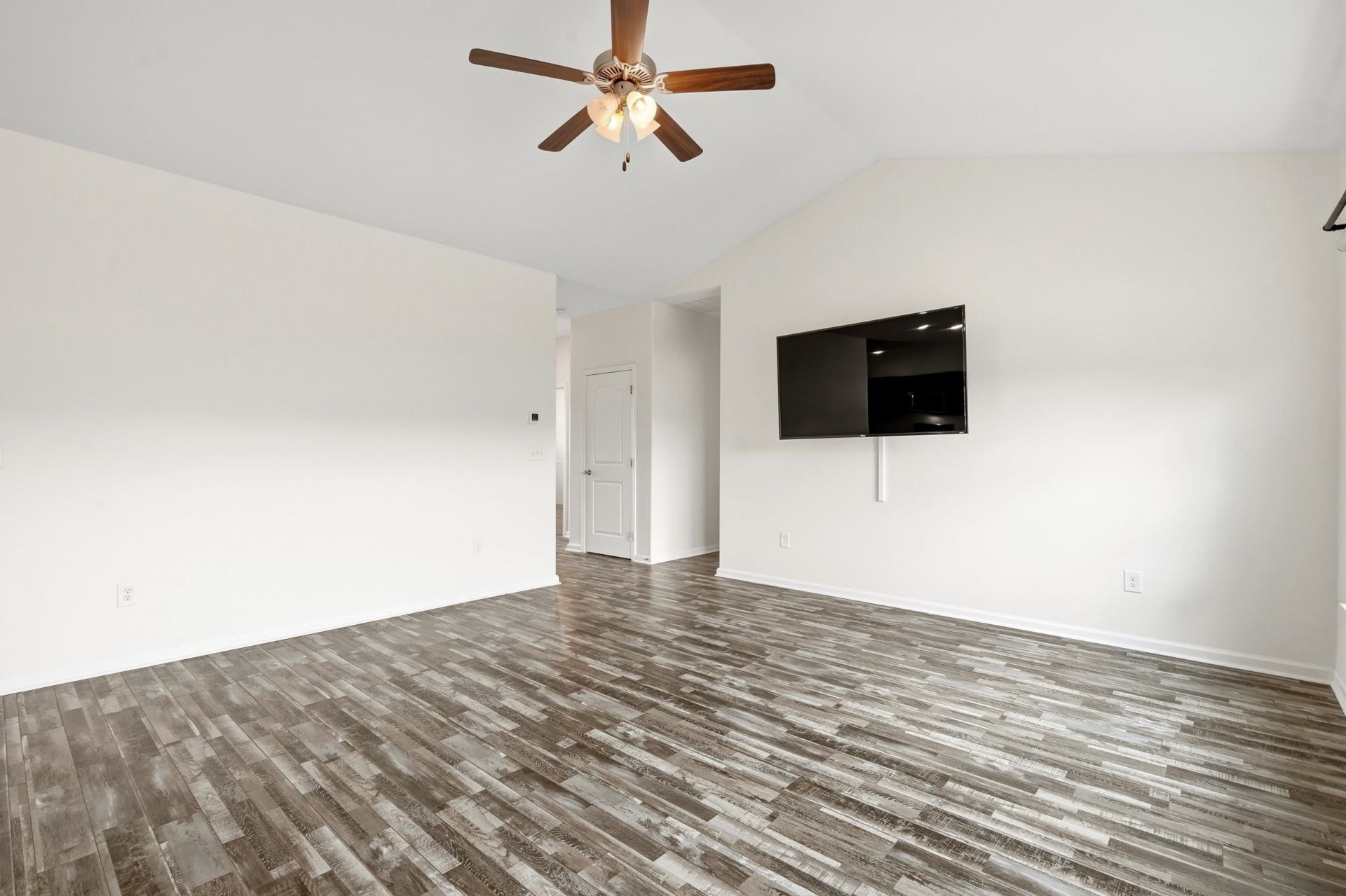 154 Springtide Dr. Photo 5