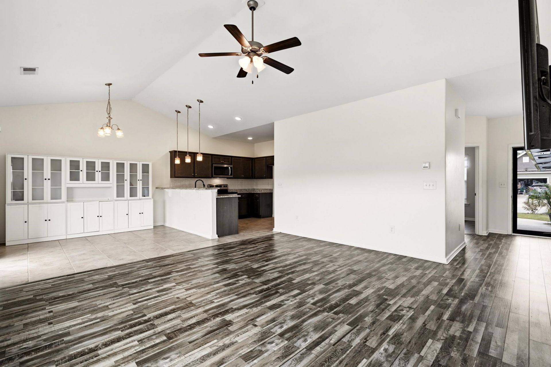 154 Springtide Dr. Photo 6