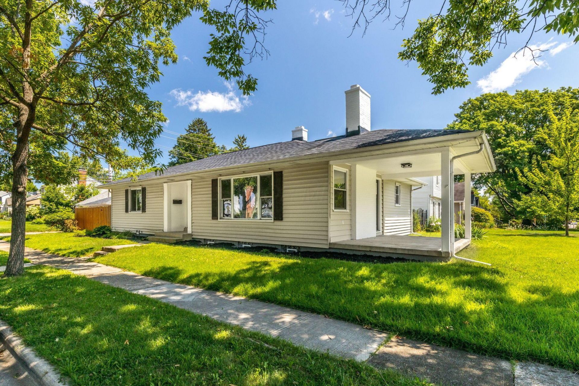 1074 Grandon Avenue, Columbus, OH 43209 Main Photo