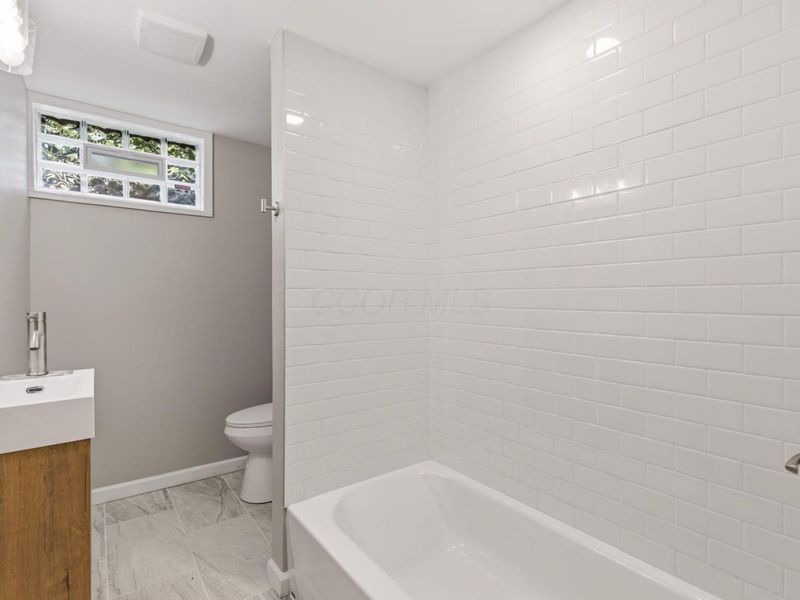1074 Grandon Avenue, Columbus, OH 43209 Photo 21