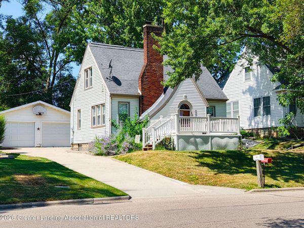 623 Harriet Avenue, Lansing, MI 48917