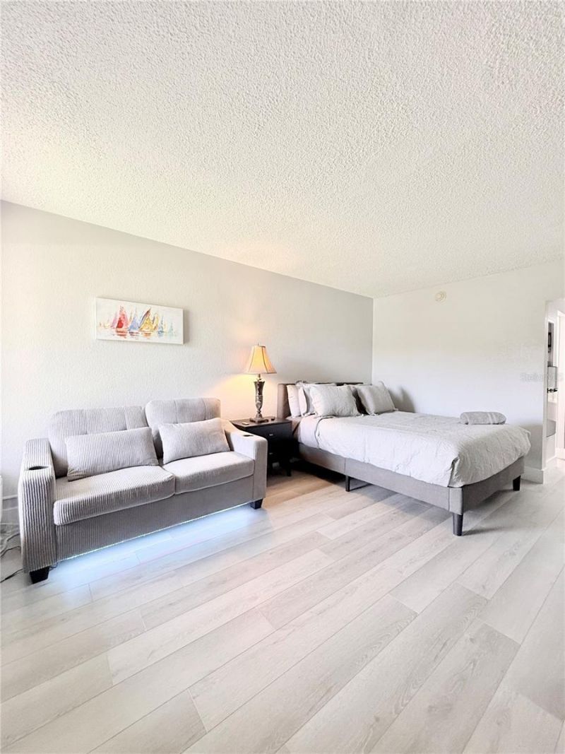 7150 N Tamiami Trail, Unit C126, Sarasota, FL 34243 Photo