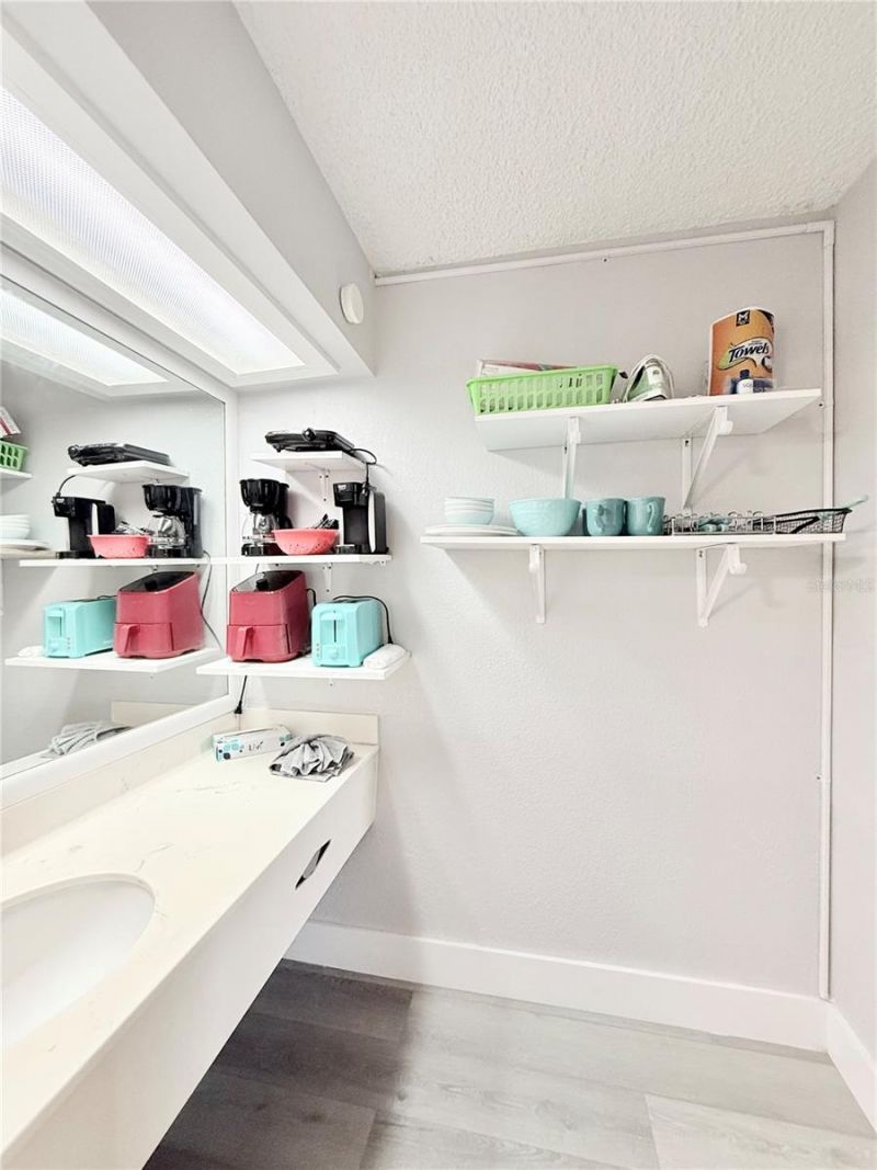 7150 N Tamiami Trail, Unit C126, Sarasota, FL 34243 Photo