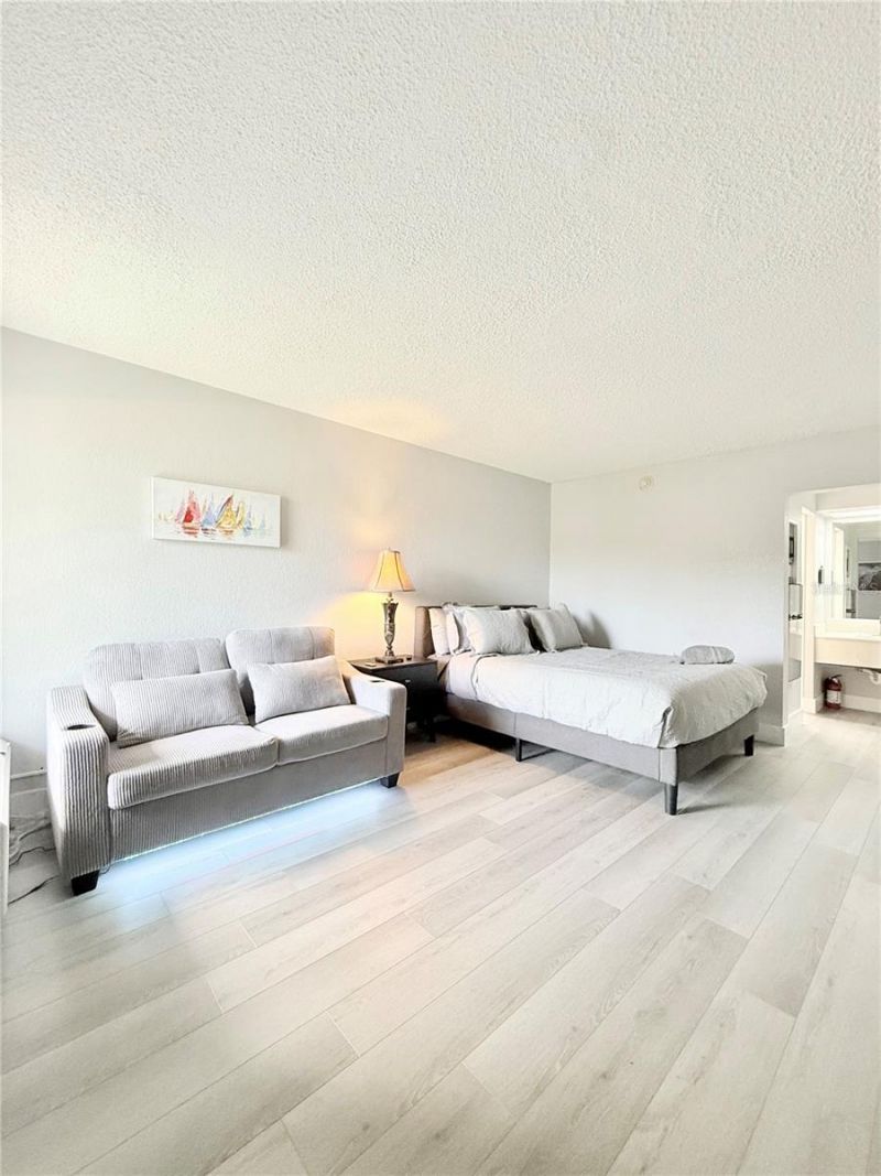 7150 N Tamiami Trail, Unit C126, Sarasota, FL 34243 Photo