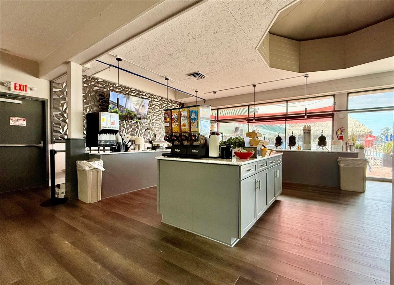 7150 N Tamiami Trail, Unit C126, Sarasota, FL 34243 Photo