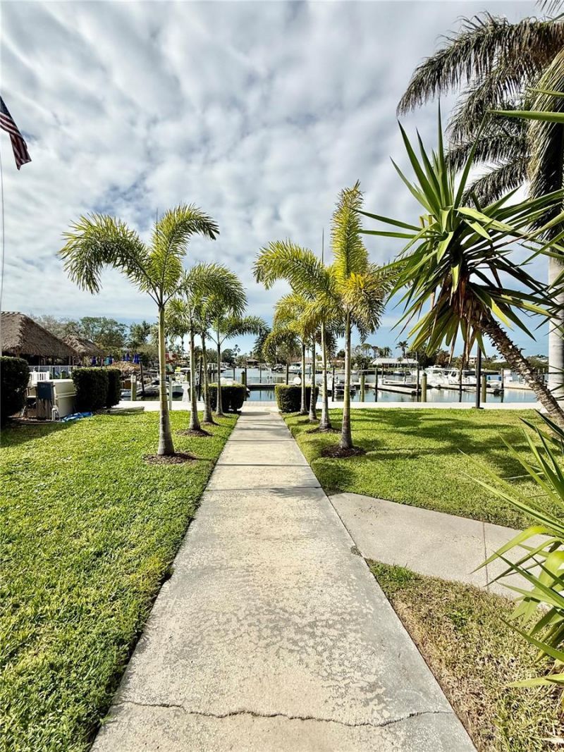 7150 N Tamiami Trail, Unit C126, Sarasota, FL 34243 Photo