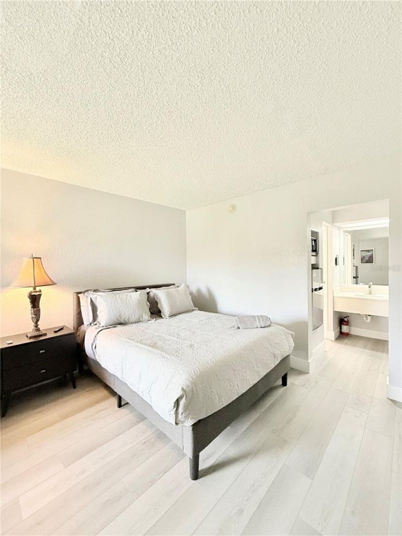 7150 N Tamiami Trail, Unit C126, Sarasota, FL 34243 Photo