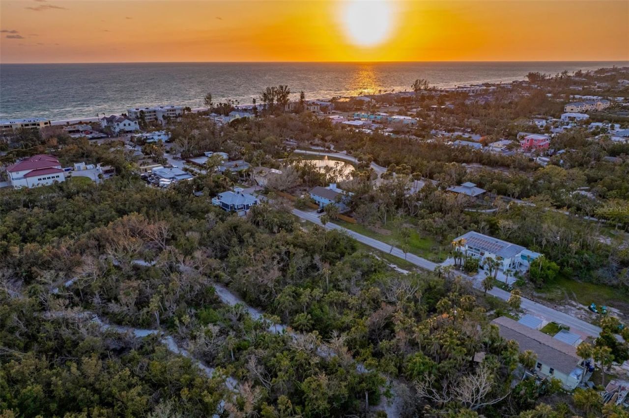 561 Gulf Bay Road, Longboat Key, FL 34228 Photo