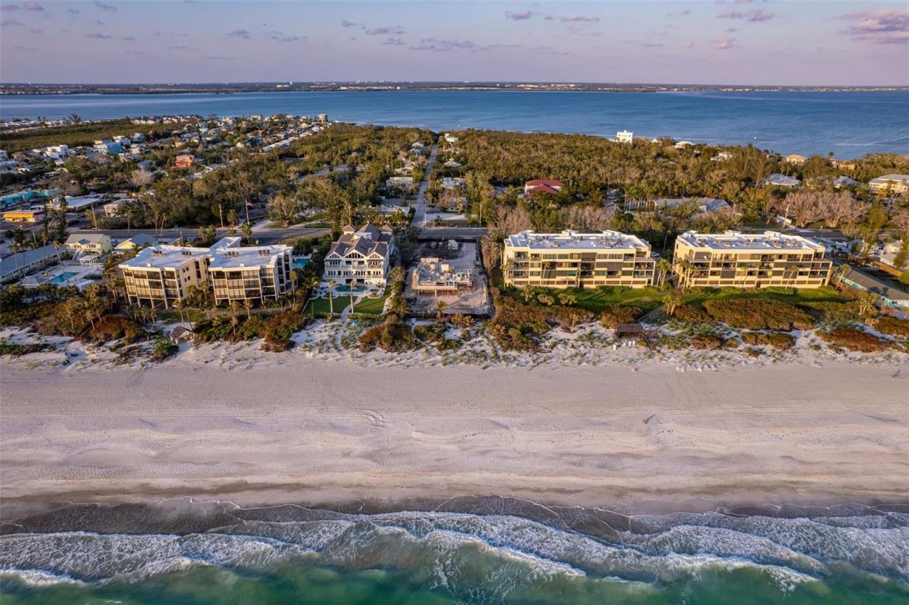 561 Gulf Bay Road, Longboat Key, FL 34228 Photo