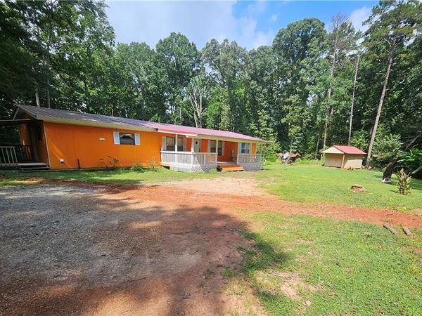 1072 Jim Johnson Road , Winder, GA 30680