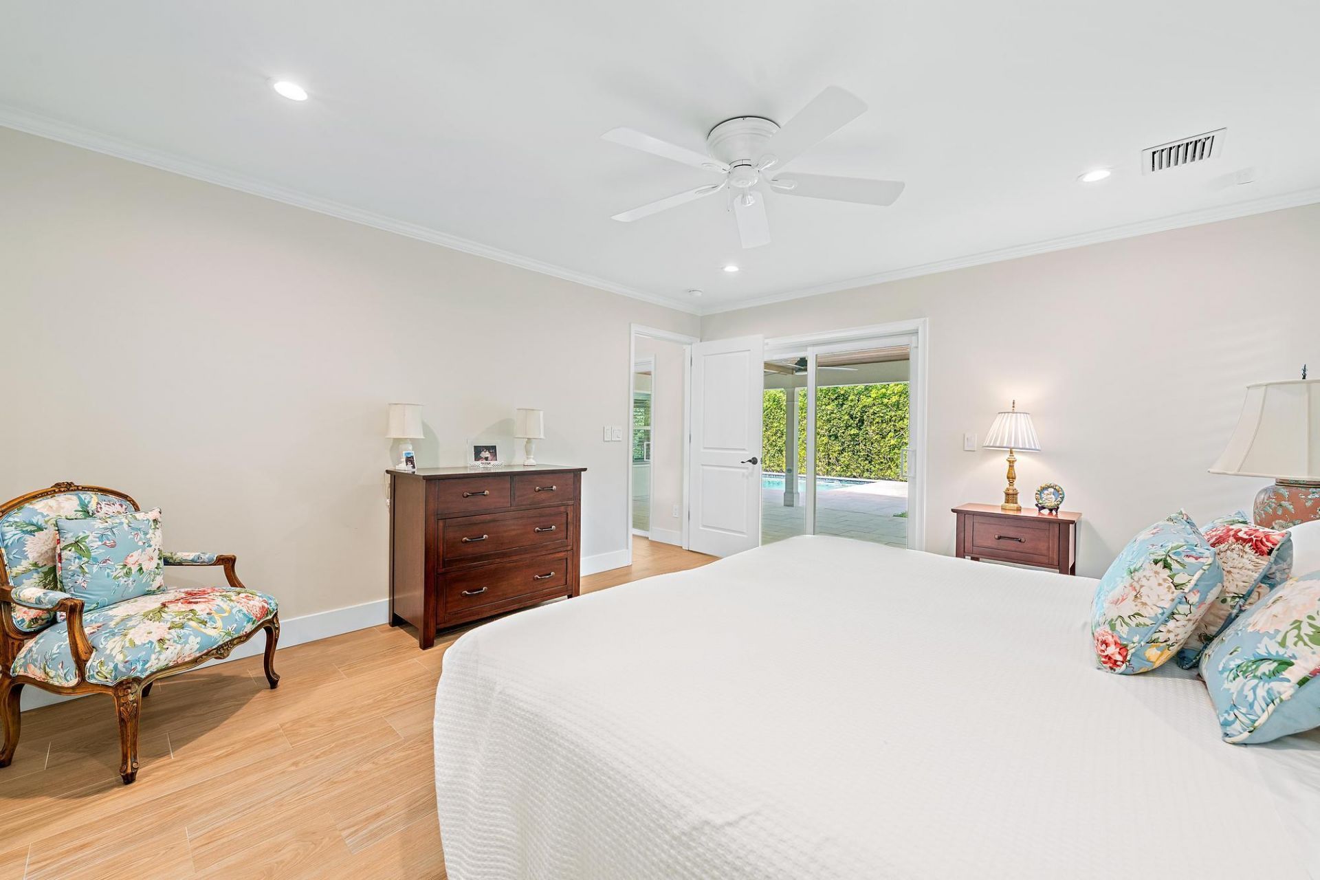 11785 Lake Shore Place, North Palm Beach, FL 33408 Photo