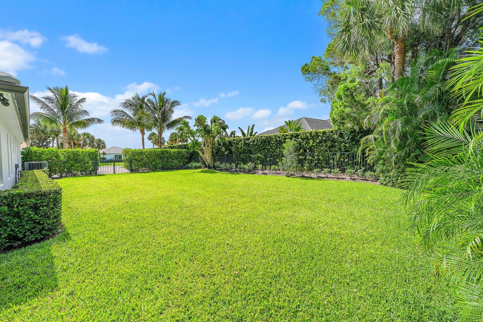 11785 Lake Shore Place, North Palm Beach, FL 33408 Photo