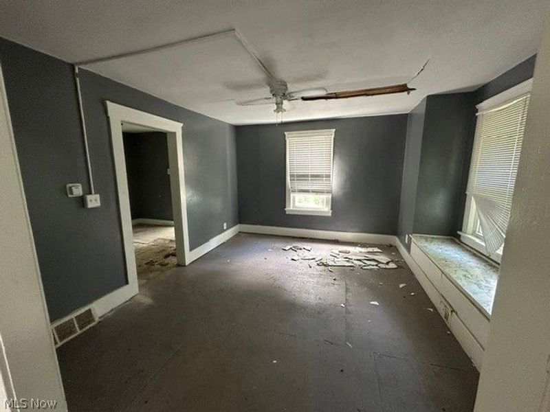 319 W 18th Street, Lorain, OH 44052 Photo 3
