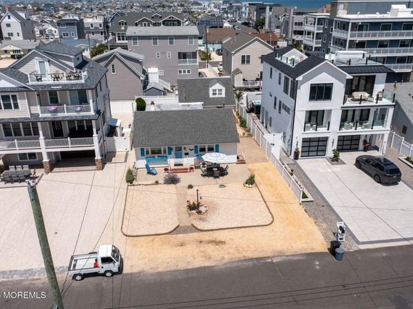 16 22nd Avenue, Seaside Park, NJ 08752