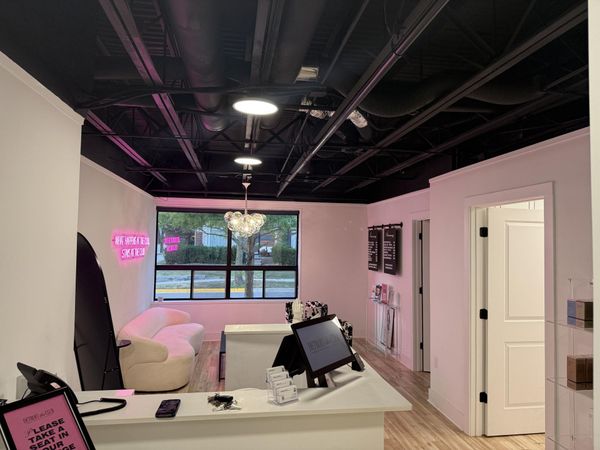 801 S Adams Road, Unit 100, Birmingham, MI 48009