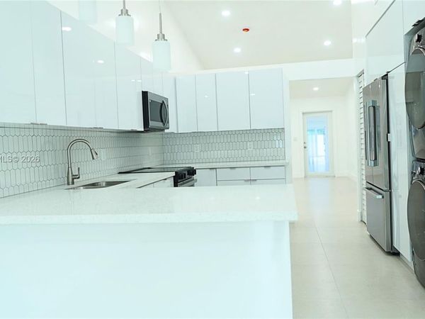 5661 W 21st Ave , Unit 5661, Hialeah, FL 33016