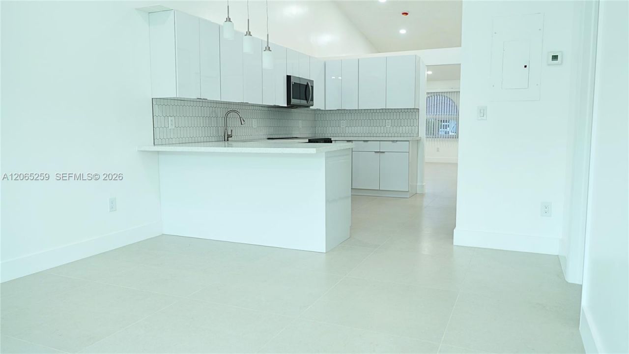 5661 W 21st Ave, Unit 5661, Hialeah, FL 33016 Photo