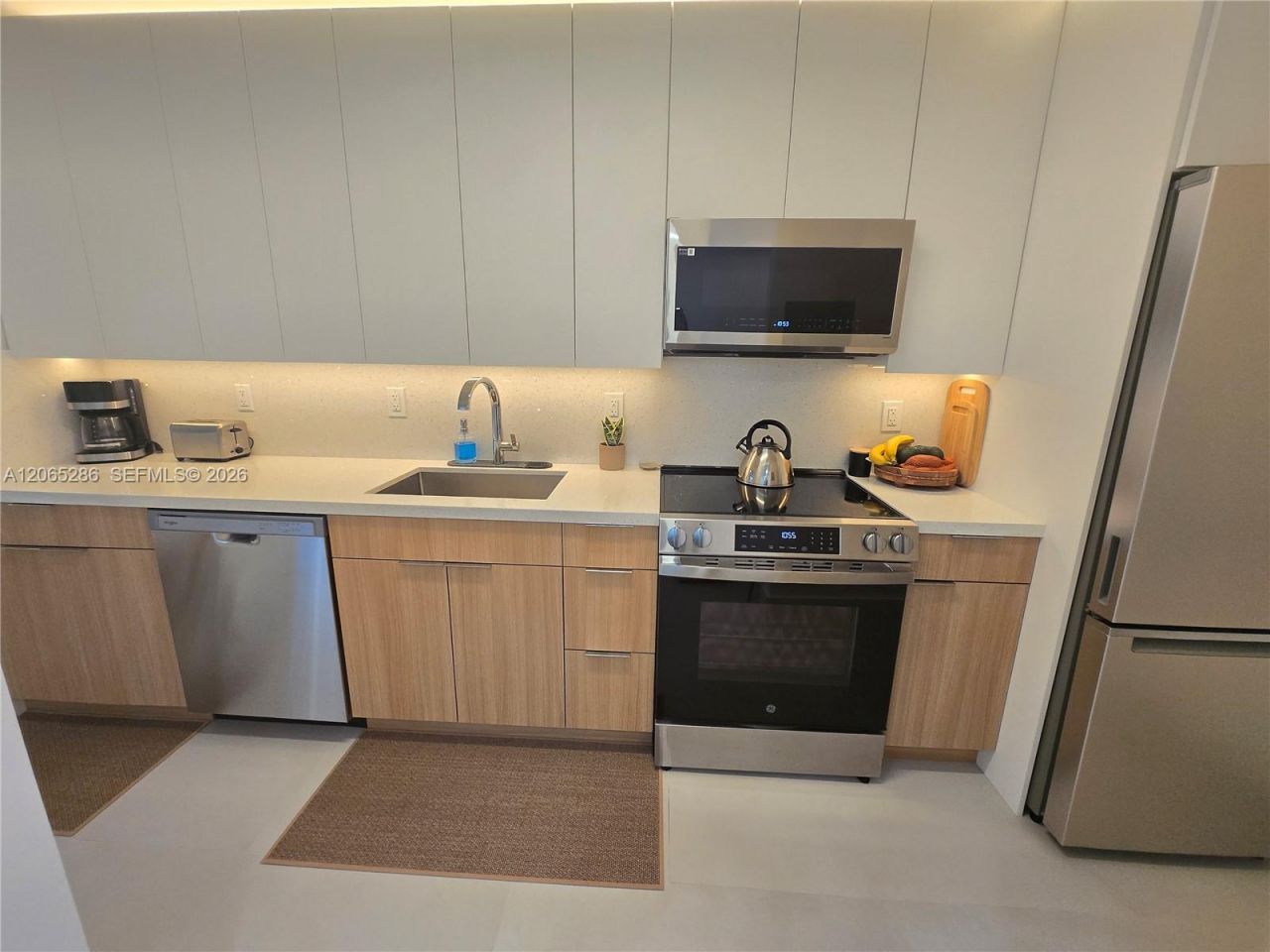 100 Lincoln Rd, Unit 931, Miami Beach, FL 33139 Photo