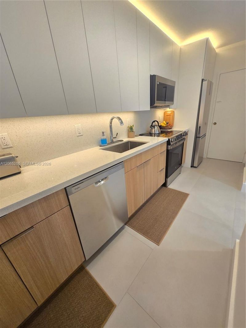 100 Lincoln Rd, Unit 931, Miami Beach, FL 33139 Photo