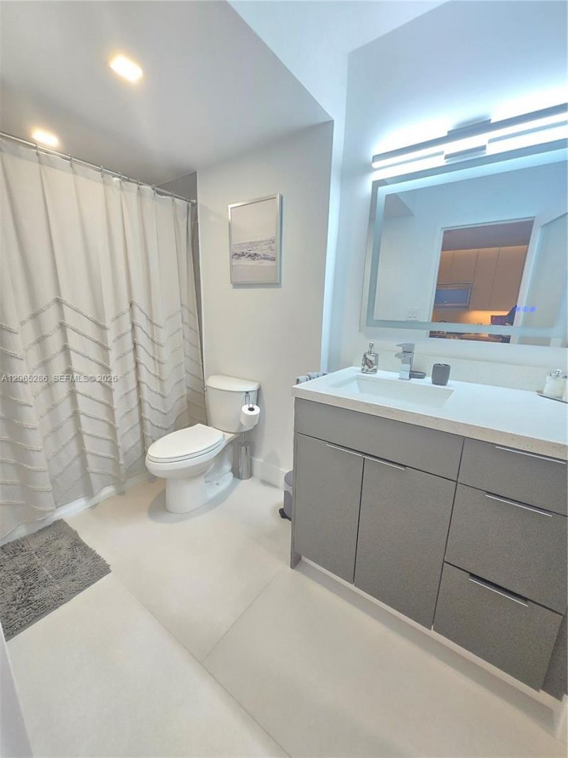 100 Lincoln Rd, Unit 931, Miami Beach, FL 33139 Photo