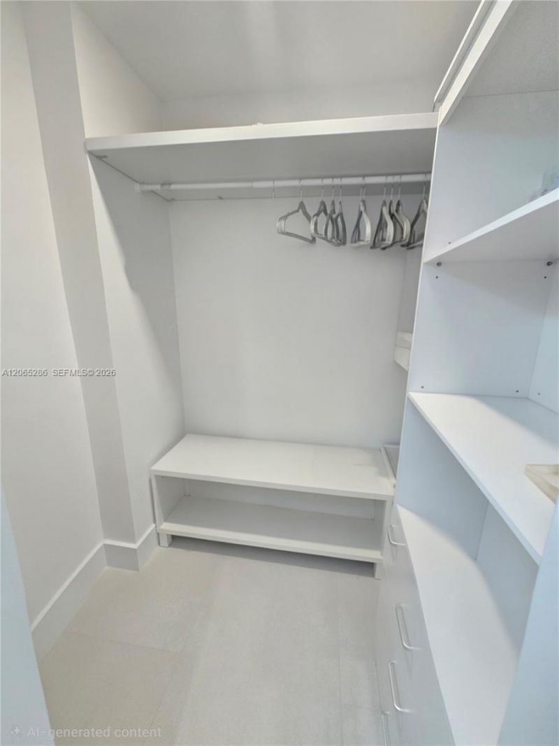 100 Lincoln Rd, Unit 931, Miami Beach, FL 33139 Photo