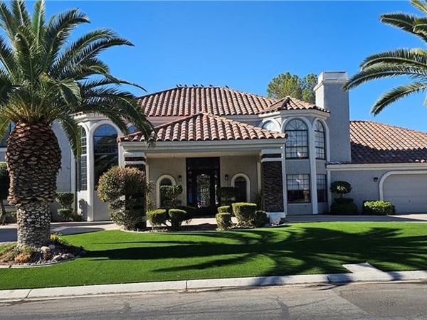 38 Princeville Lane, Las Vegas, NV 89113