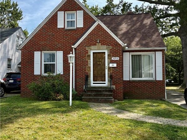 26930 Oriole Avenue , Euclid, OH 44132