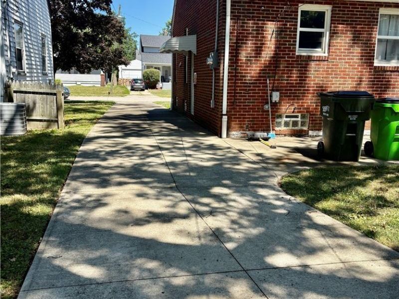 26930 Oriole Avenue, Euclid, OH 44132 Photo 3