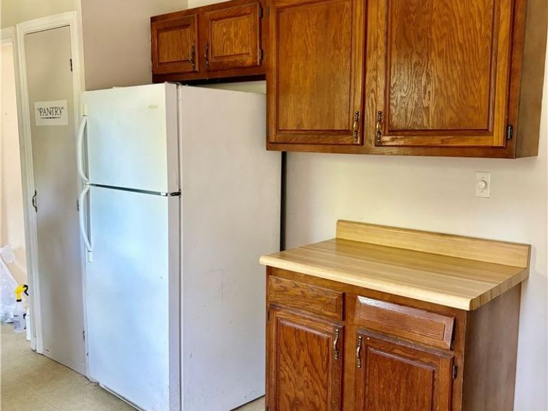 26930 Oriole Avenue, Euclid, OH 44132 Photo 6