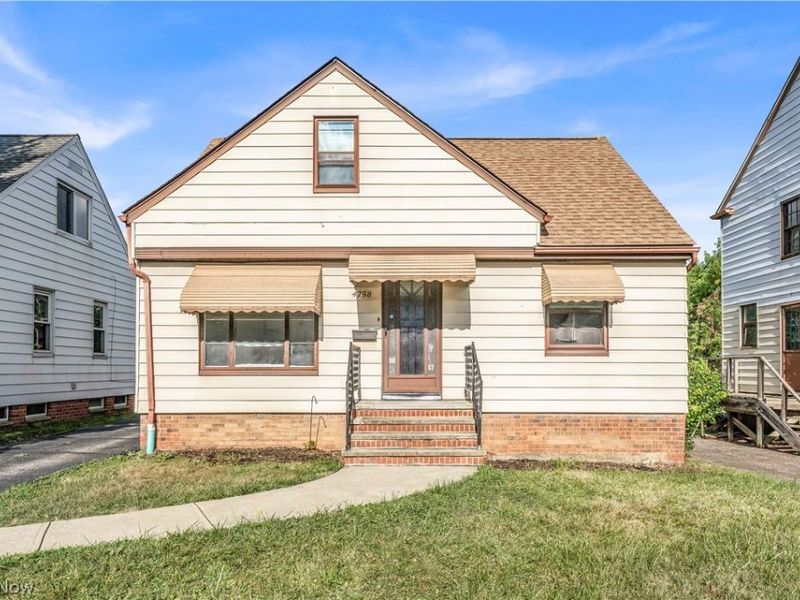 4758 E 88th Street, Garfield Heights, OH 44125 Photo 2