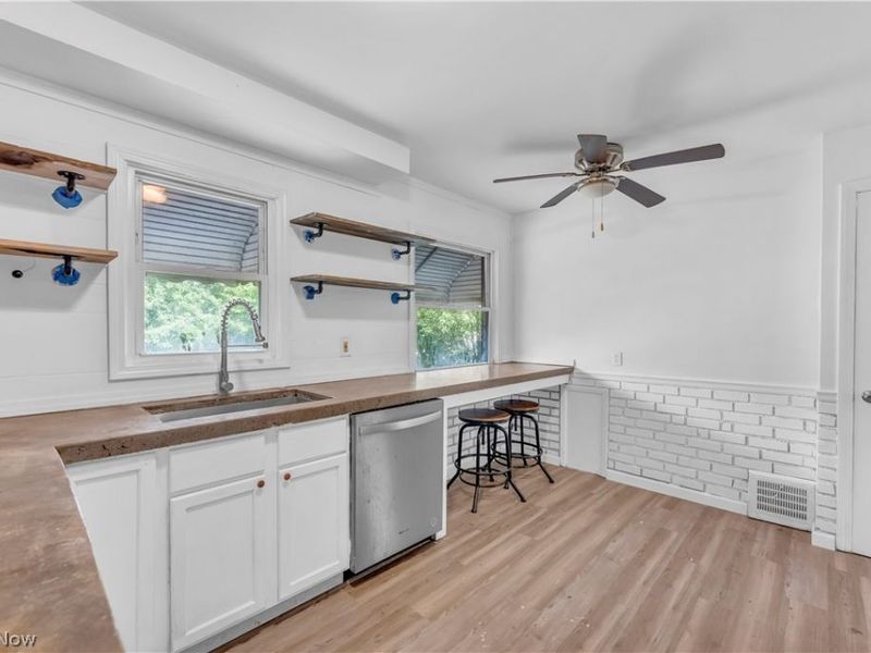 4758 E 88th Street, Garfield Heights, OH 44125 Photo 9