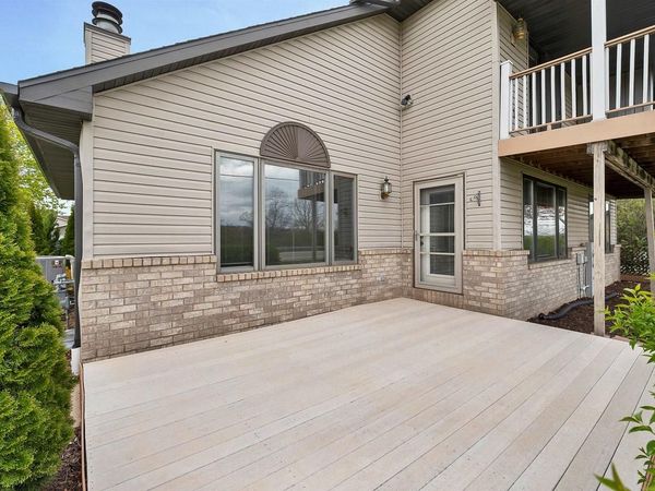 2226 LOST DAUPHIN ROAD, De Pere, WI 54115