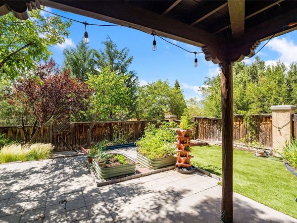 2949 Plaza Azul, Santa Fe, NM 87507