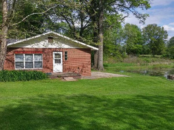 8866 S Adams Street , Monterey, IN 46960