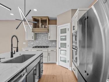 13555 S 49th Street, Papillion, NE 68133