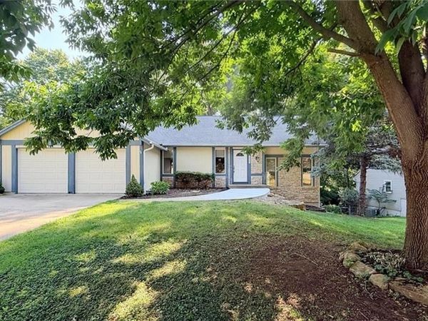 6925 Long Avenue, Shawnee, KS 66216