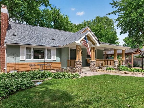 6044 48th Street N, Oakdale, MN 55128