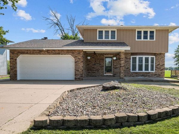 3027 Kelling Street , Davenport, IA 52804
