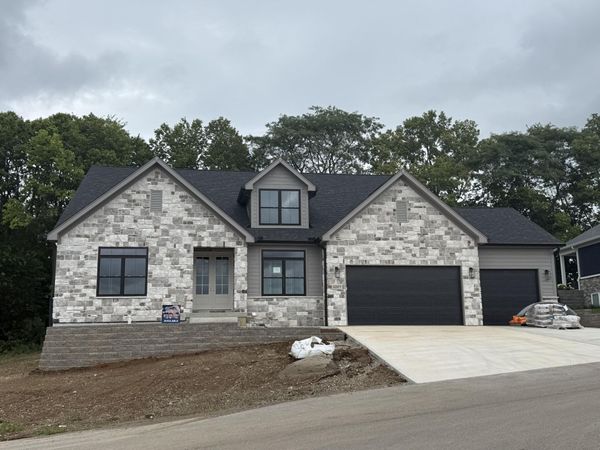 1217 Knob Hill Court, Troy, OH 45373