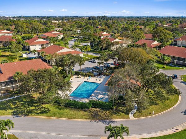 6540 Chasewood Drive, Unit F, Jupiter, FL 33458