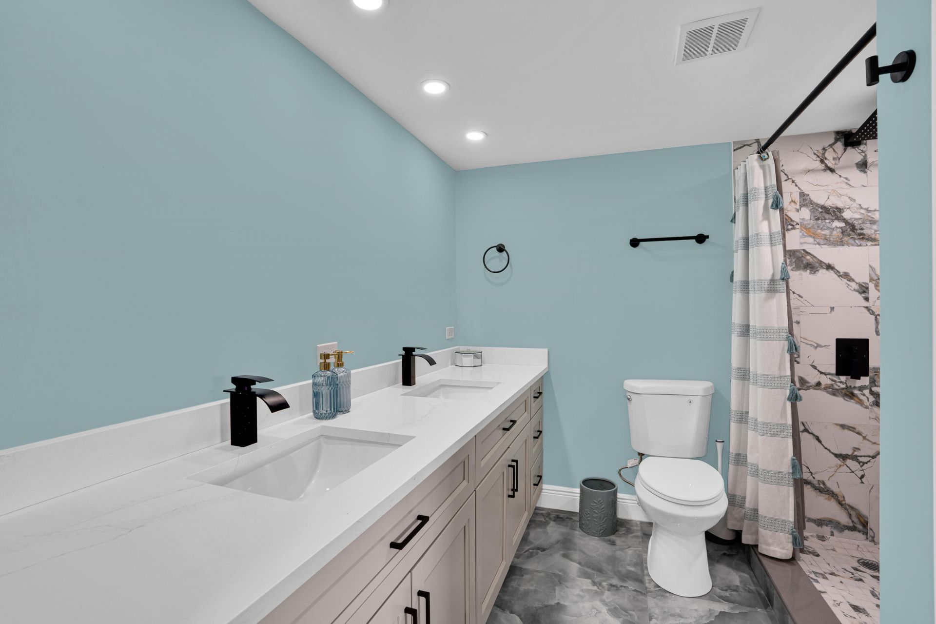 4015 W Palm Aire Drive, Unit 704, Pompano Beach, FL 33069 Photo