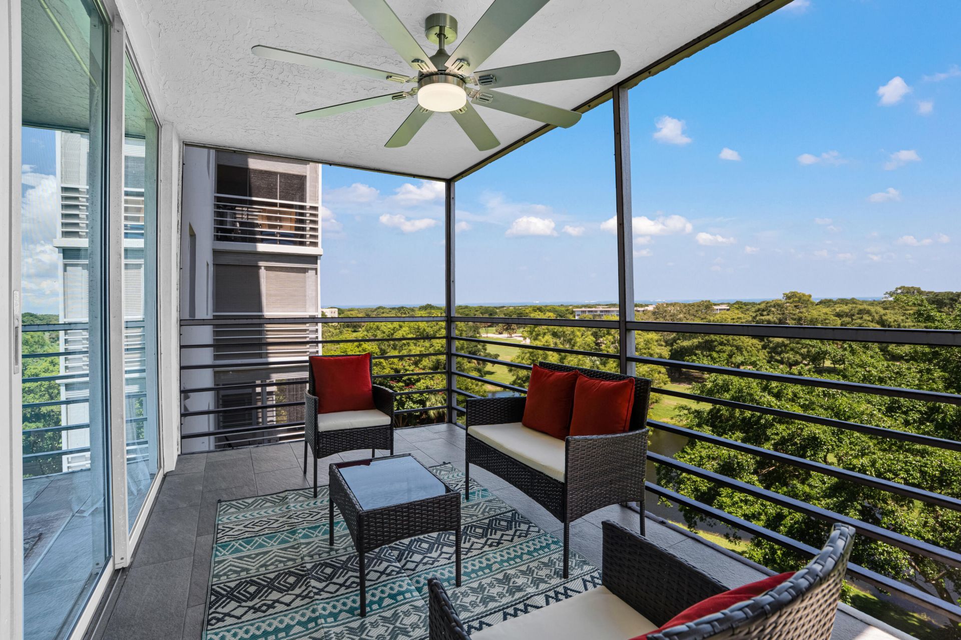 4015 W Palm Aire Drive, Unit 704, Pompano Beach, FL 33069 Photo