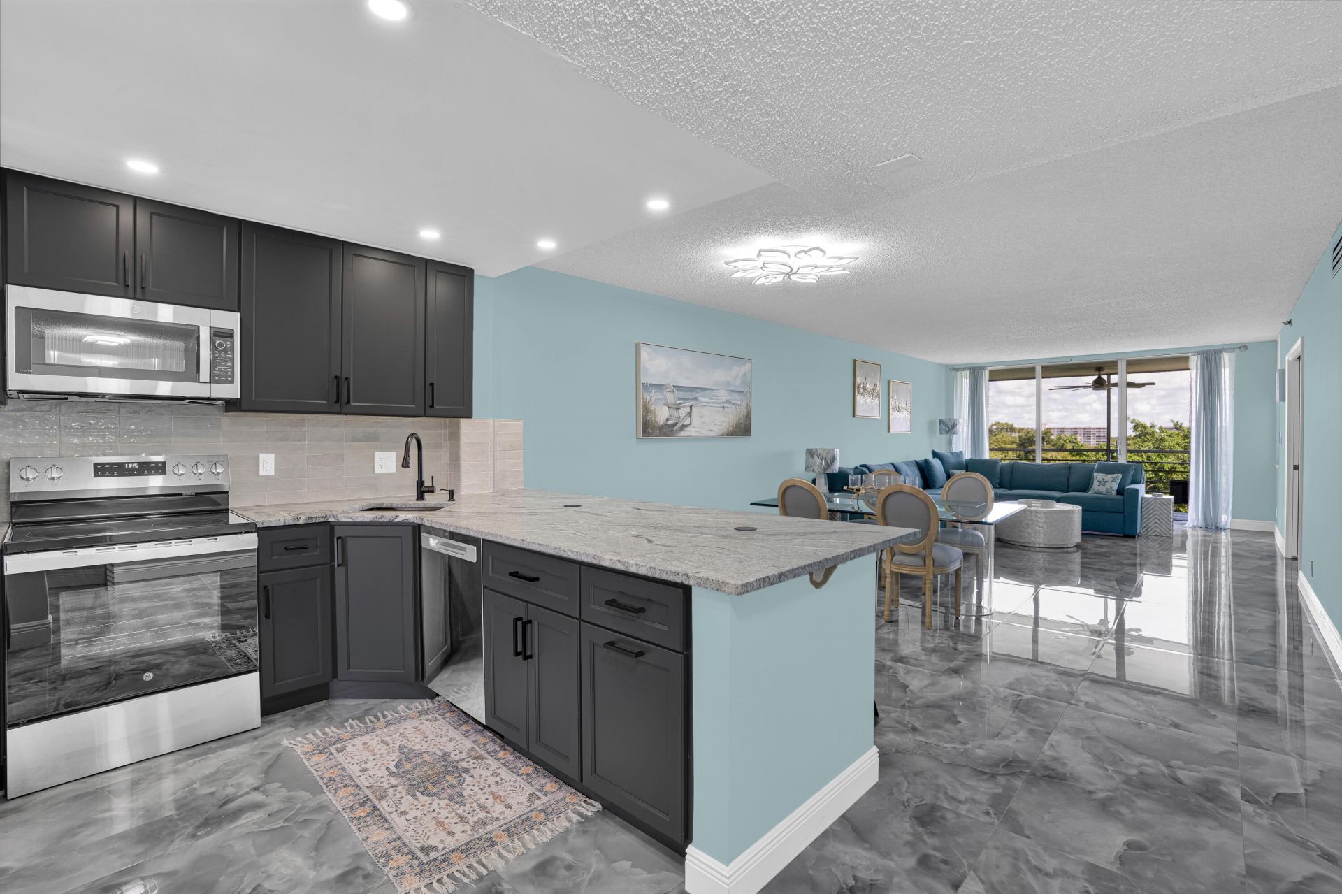 4015 W Palm Aire Drive, Unit 704, Pompano Beach, FL 33069 Photo