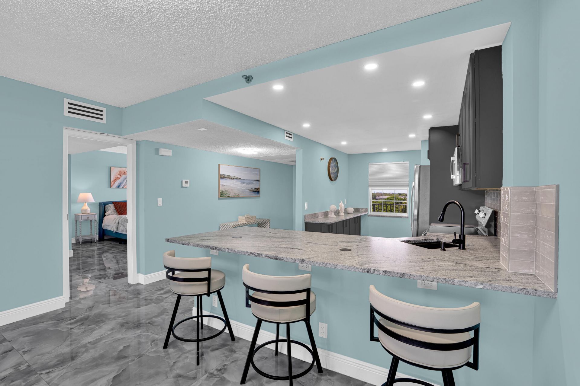 4015 W Palm Aire Drive, Unit 704, Pompano Beach, FL 33069 Photo
