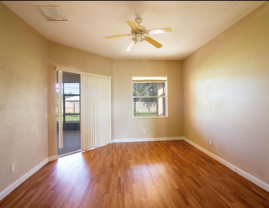 787 SE Evergreen Terrace, Port Saint Lucie, FL 34983 Photo